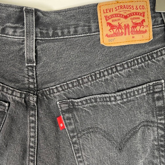 LEVI'S Women's 501 Cut Off Button Fly Denim Shorts 29 Black 100% Cotton - Picture 5 of 8